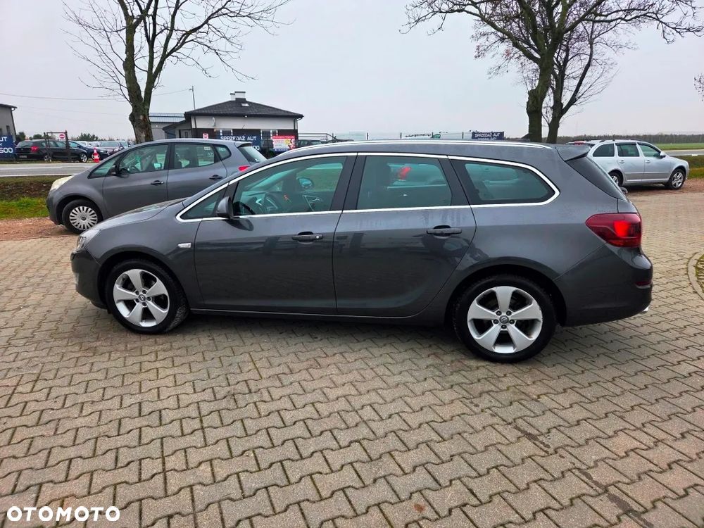 Opel Astra IV 1.4 T Cosmo - 14