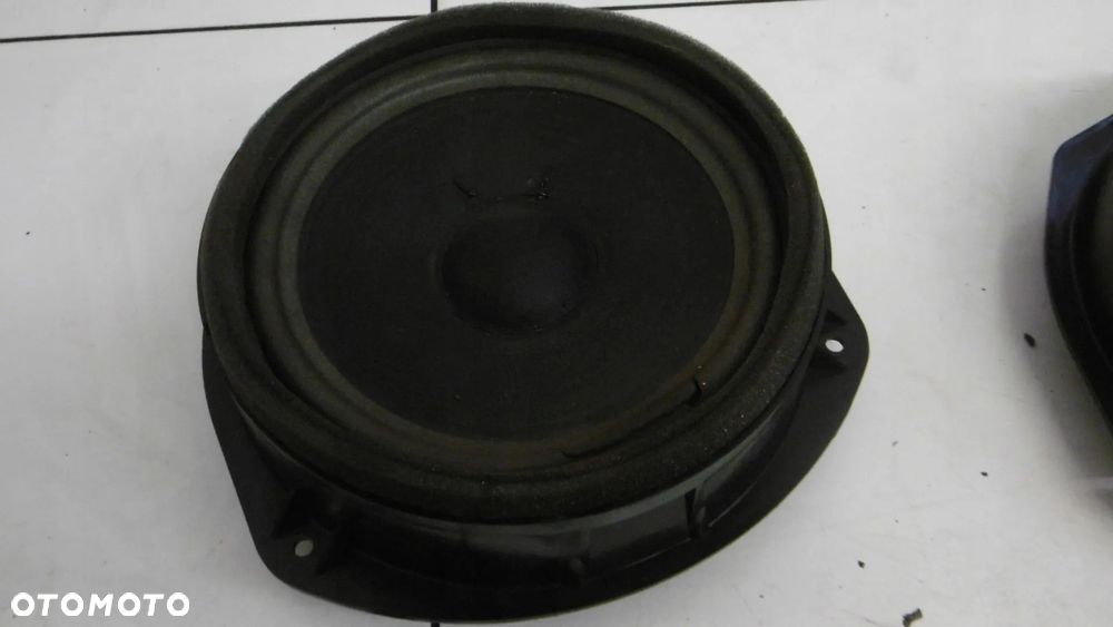 AUDI R8 420 GŁOŚNIKI SUBWOOFER BANG & OLUFSEN - 16