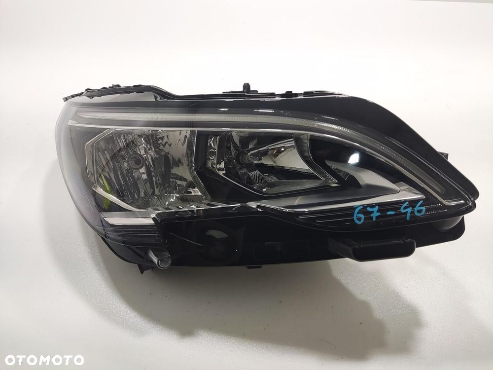 LAMPA PRAWA PRZÓD PRZEDNIA PEUGEOT 3008 II 2016-2020 9810478080 EUROPA - 2