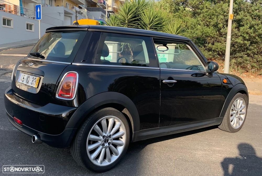 MINI 3 Portas One D - 4