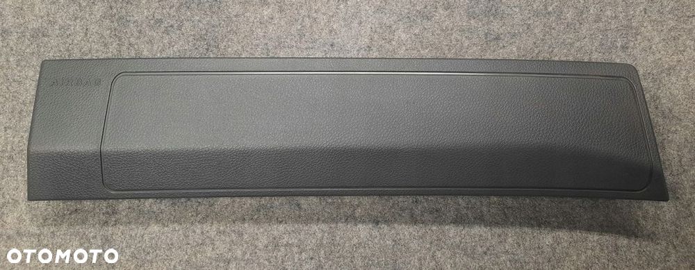 Mercedes W176 A-Klasa 12-17 zaślepka kolano airbag - 1