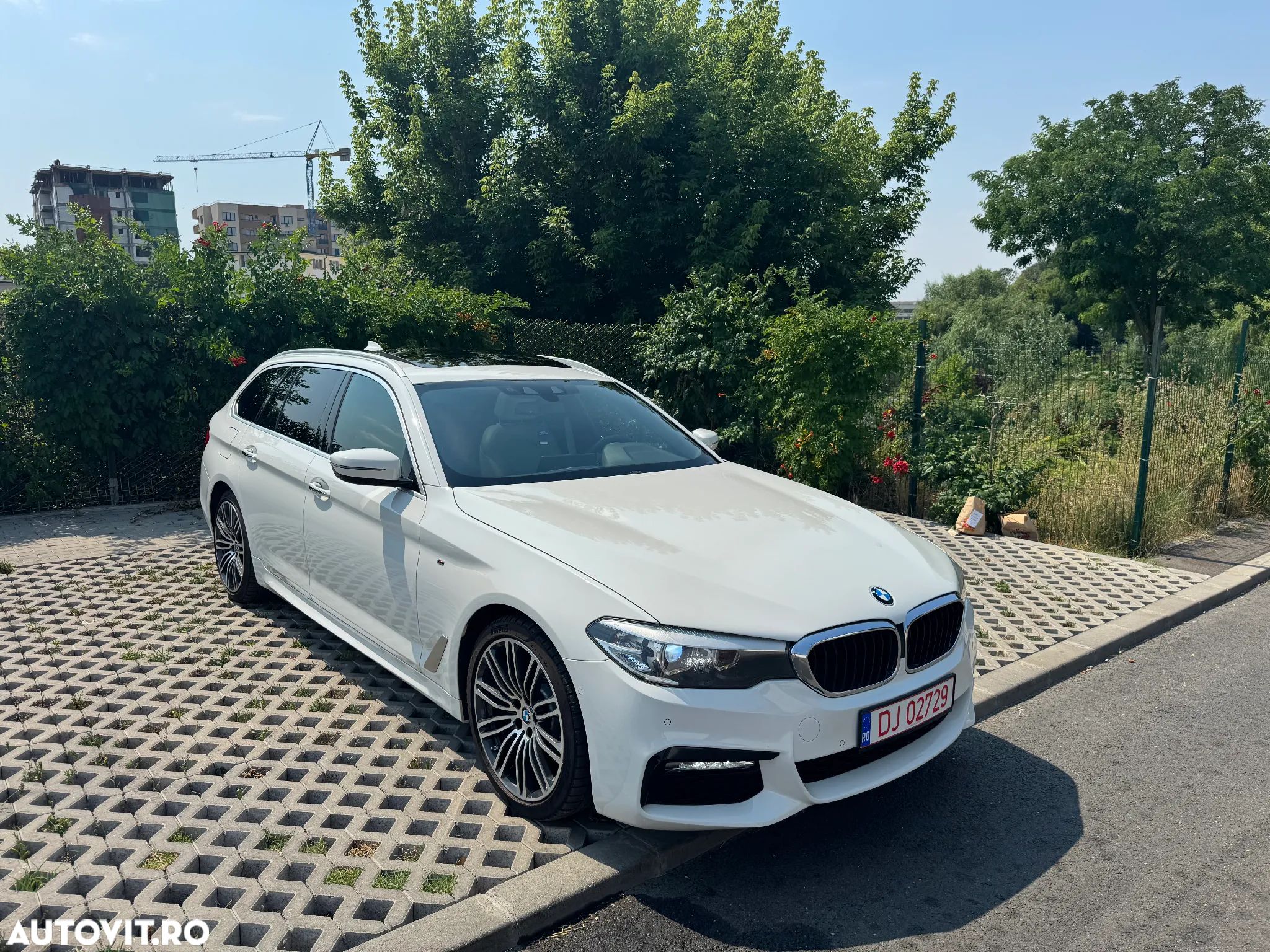 BMW Seria 5 520d Touring Aut. M Sport Edition - 1
