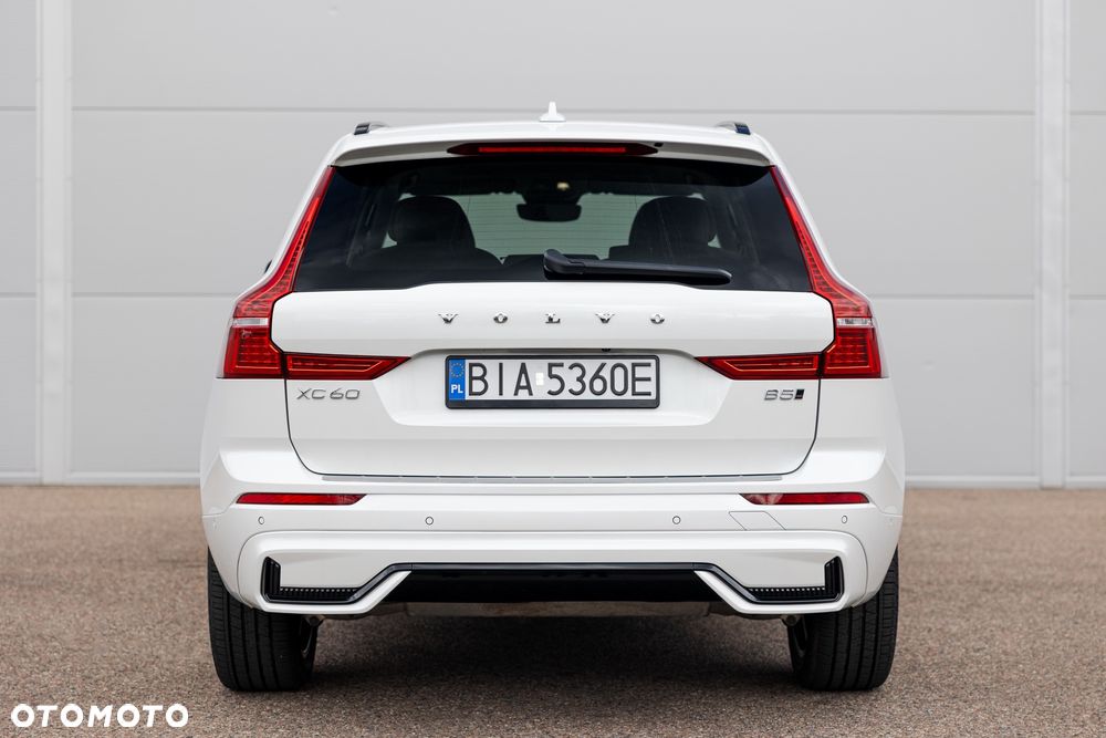 Volvo XC 60 B5 B AWD Plus Dark - 12