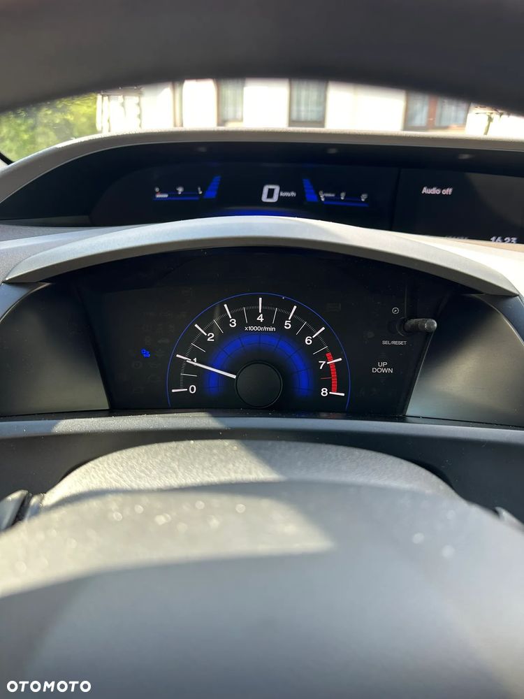Honda Civic 1.8 Comfort - 38
