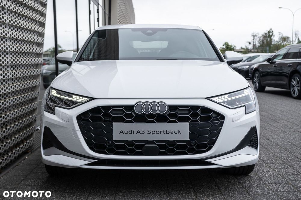 Audi A3 Sportback - 3