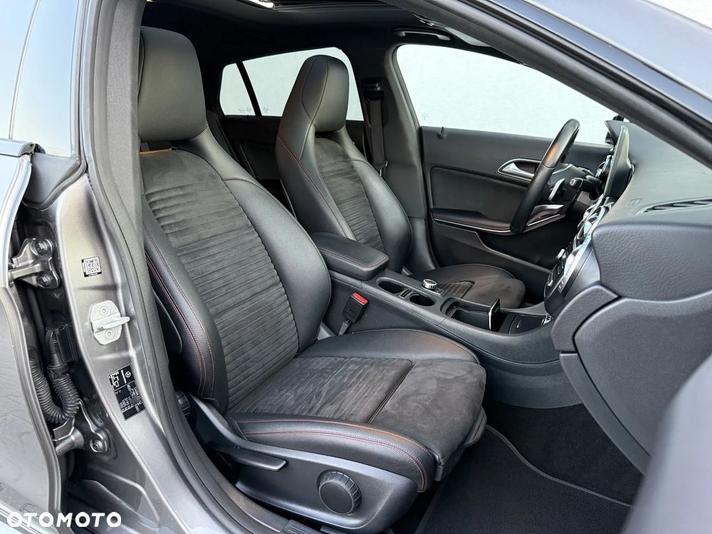 Mercedes-Benz CLA 180 7G-DCT AMG Line - 17