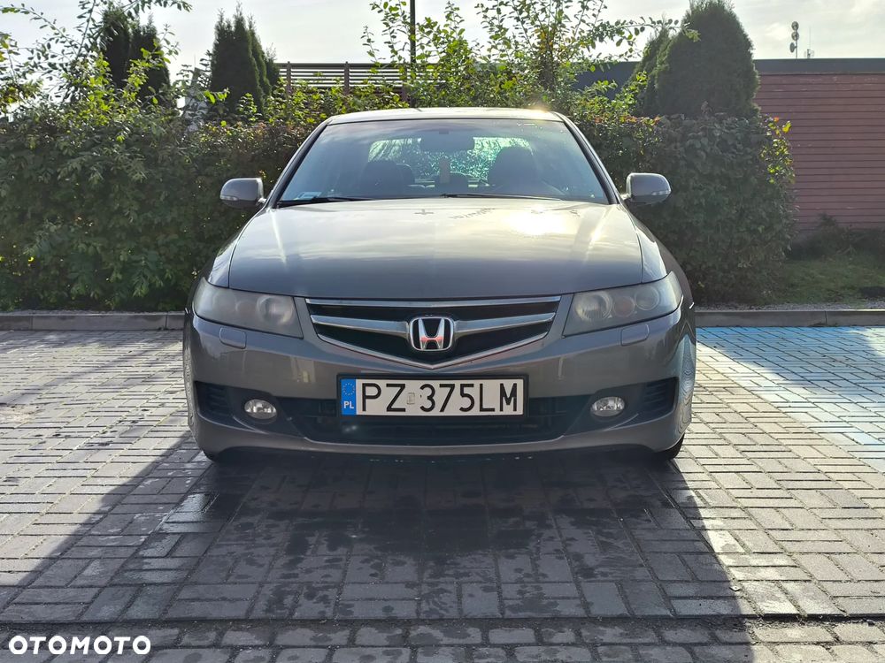 Honda Accord 2.0 Sport - 12