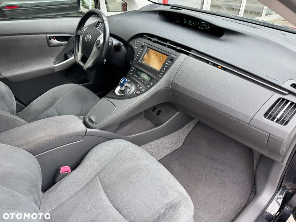 Toyota Prius 1.8 HSD Life - 20
