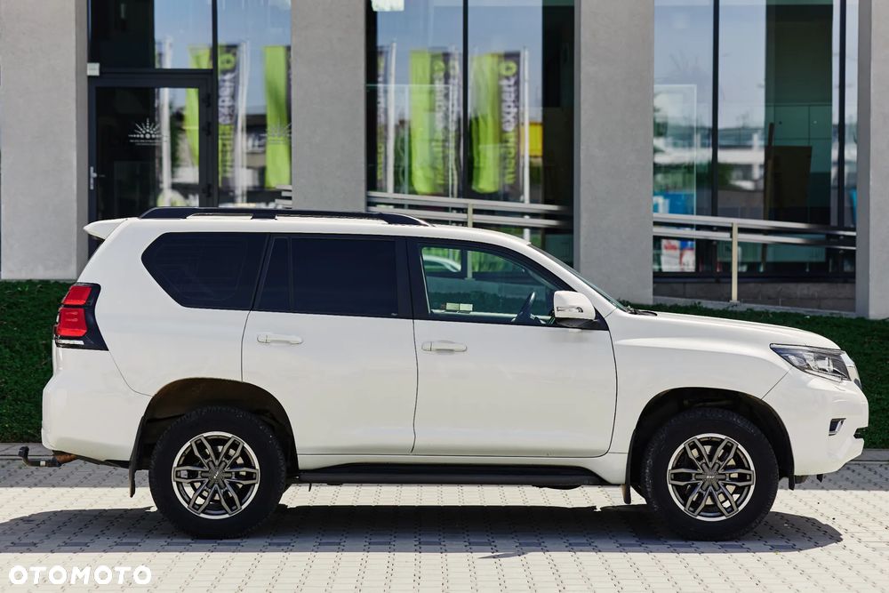 Toyota Land Cruiser LC 2.8 D-4D Invincible - 6