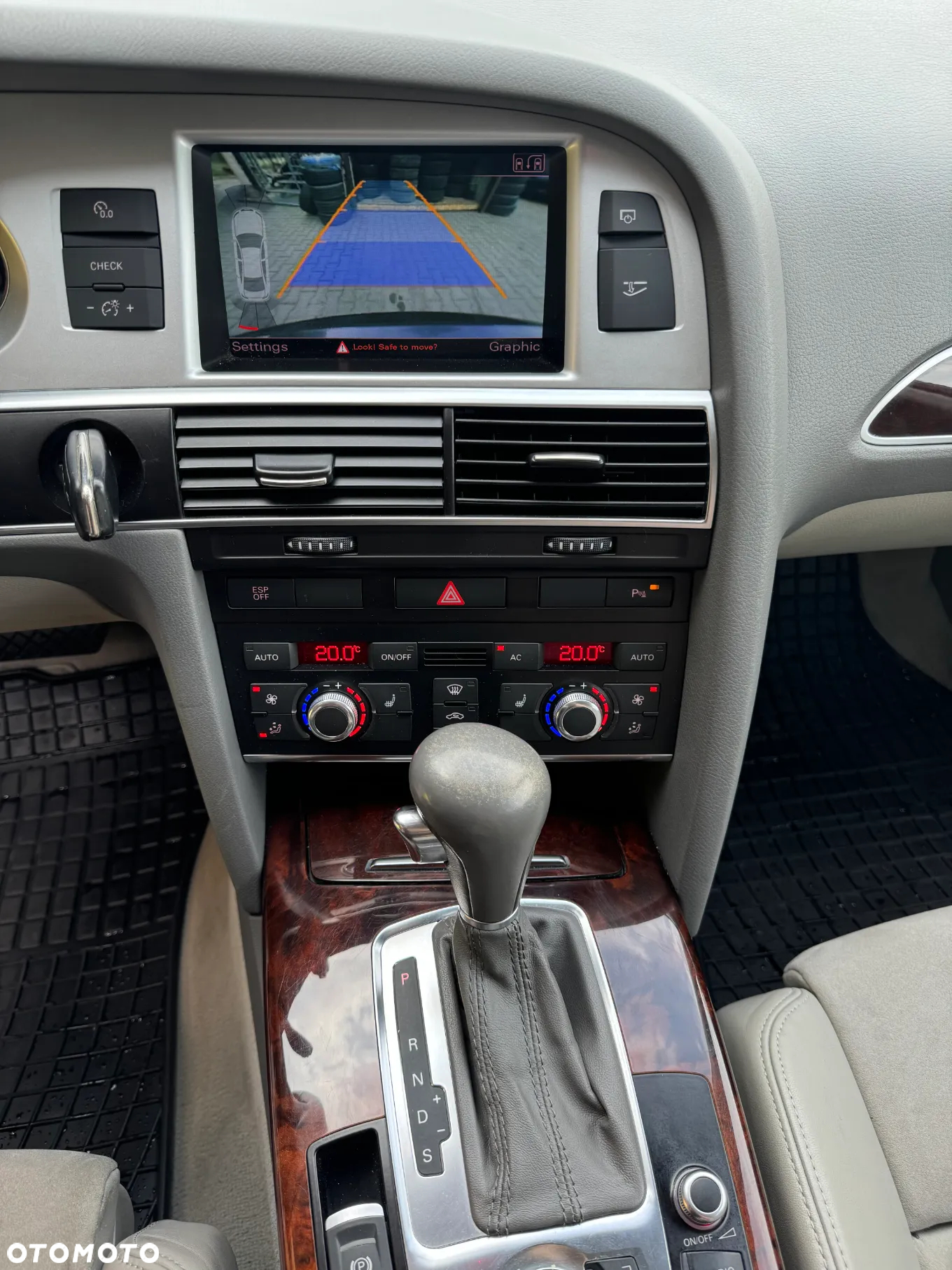 Audi A6 - 8