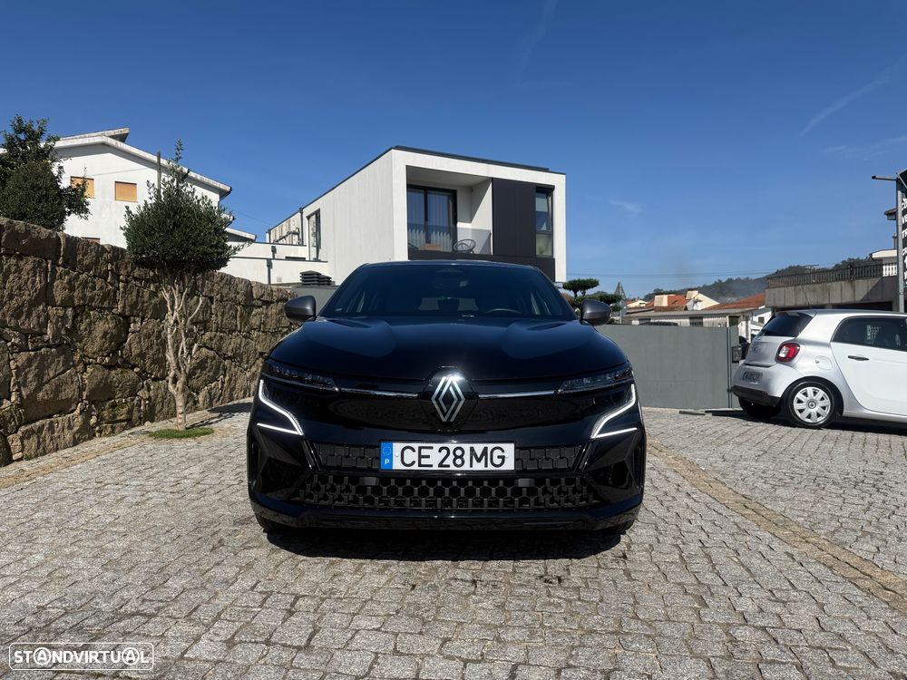 Renault Mégane E-Tech - 2