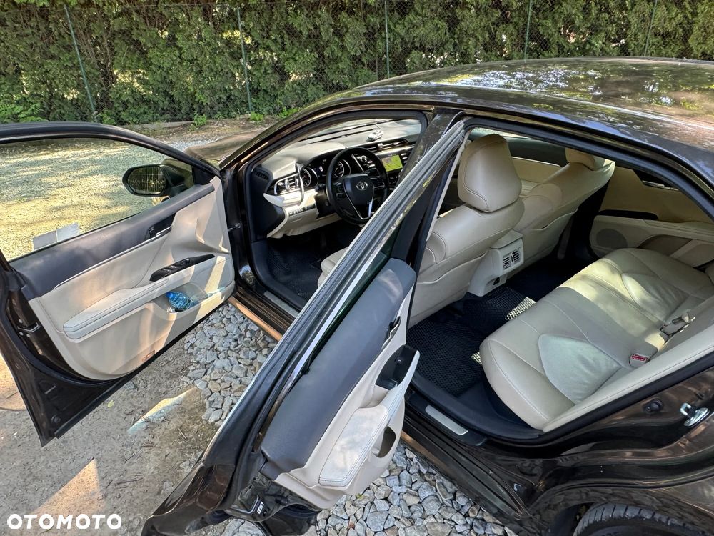 Toyota Camry 2.5 Hybrid Executive CVT - 40