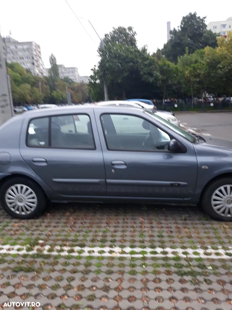 Renault Symbol - 2