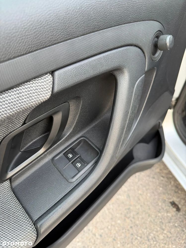 Skoda Fabia 1.6 TDI DPF Active Plus - 12