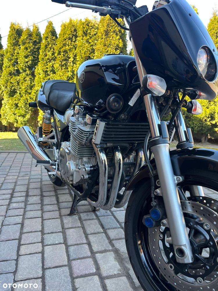 Yamaha XJR - 13