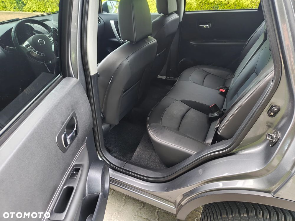 Nissan Qashqai 2.0 CVT lounge - 12