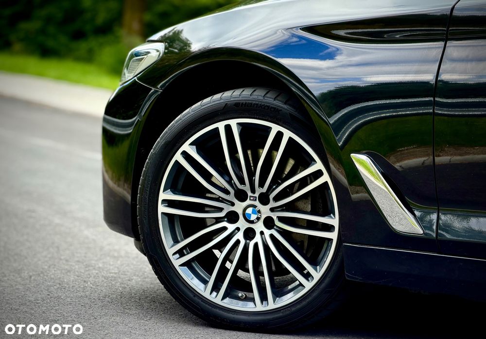 BMW Seria 5 530d xDrive - 15