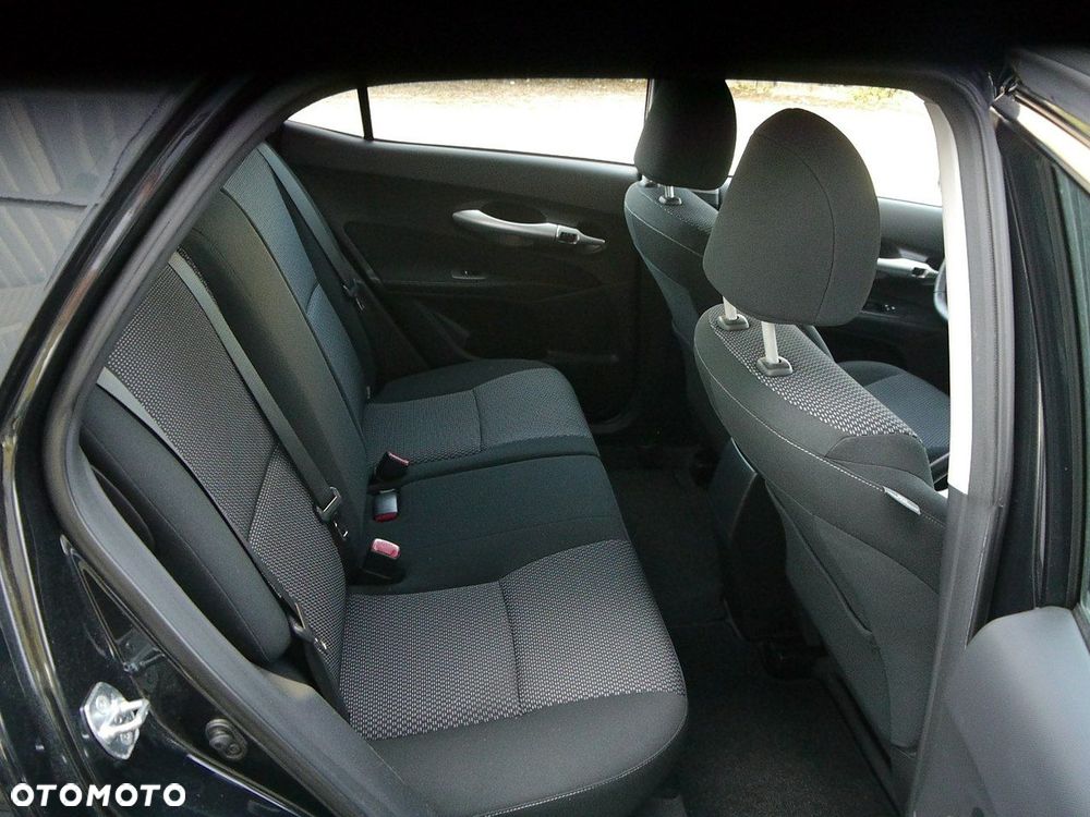 Toyota Auris 1.33 VVT-i Terra - 24