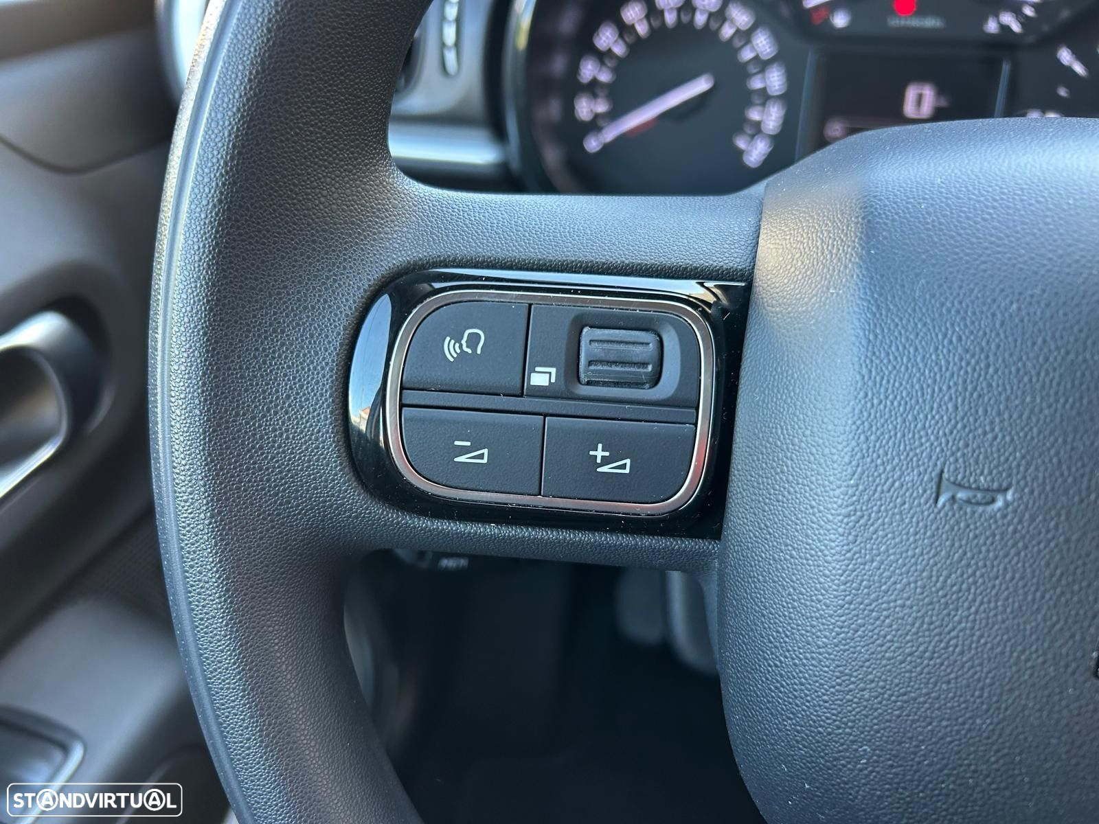 Citroën C3 1.2 PureTech Shine - 32