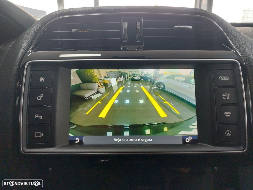 Jaguar F-Pace 2.0 i4D Prestige AWD - 29