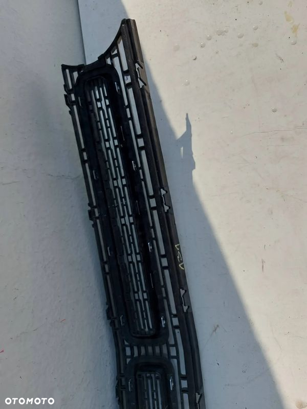 Dodge Challenger Grill Atrapa - 8