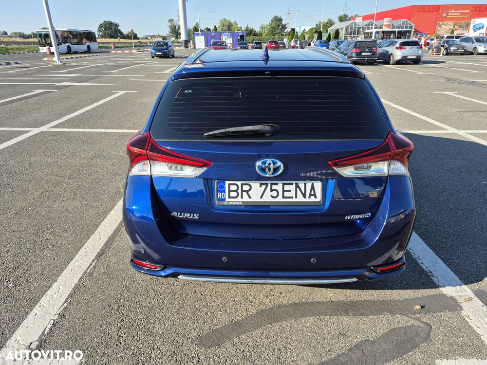 Toyota Auris 1.8 L VVT-i HSD Luna - 4