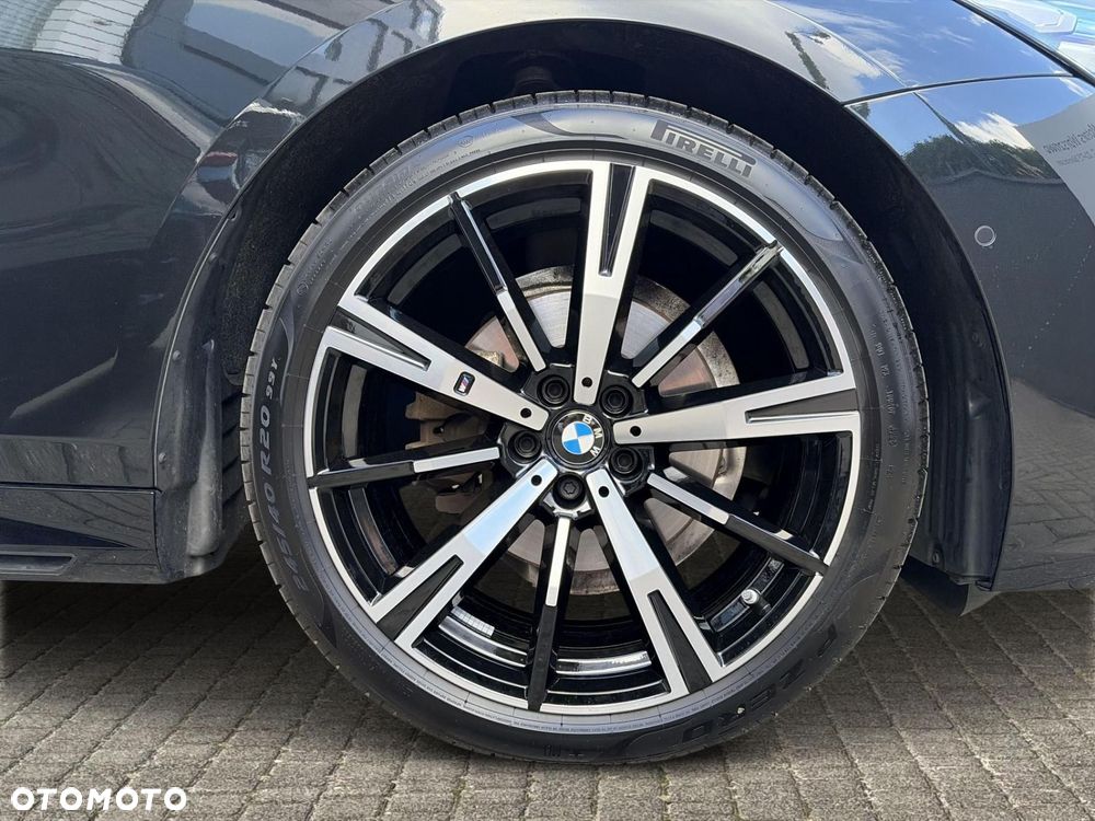 BMW 520D Touring 2025 photo 4
