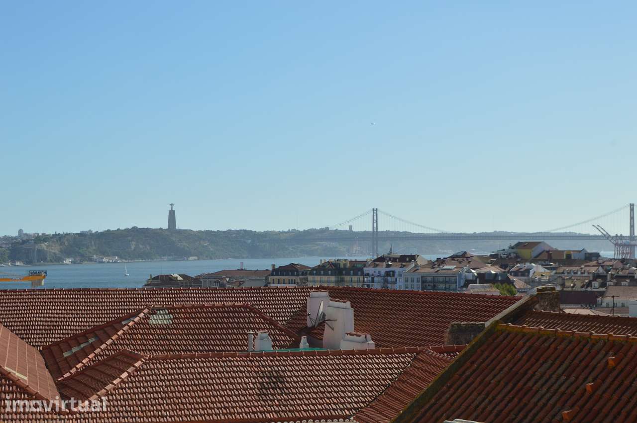 CHARMOSO APARTAMENTO T2 C/SUITE - Grande imagem: 3/17