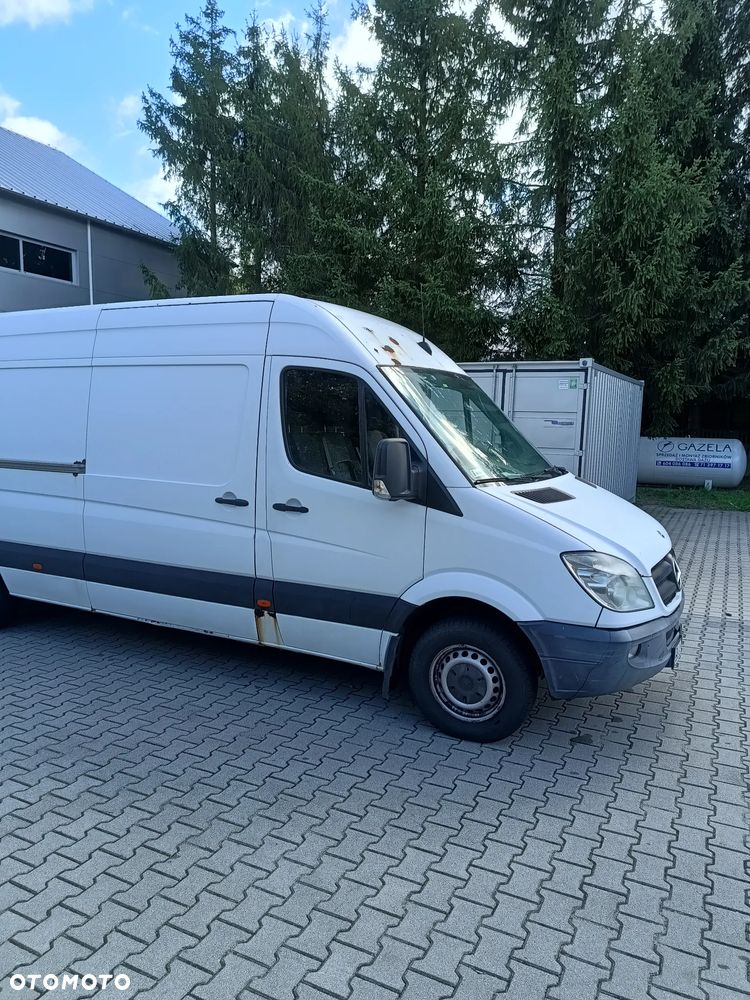 Mercedes-Benz Sptinter - 8