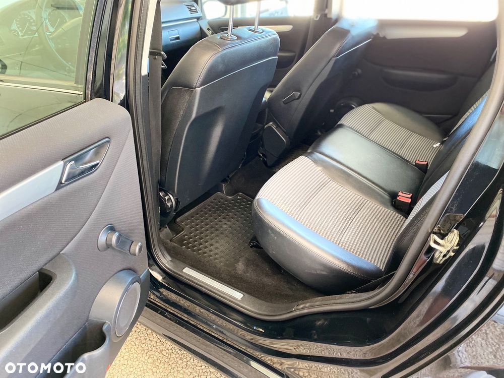 Mercedes-Benz Klasa B 200 - 13