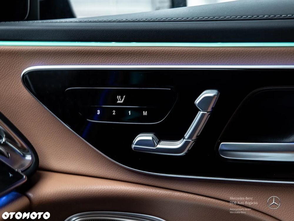 Mercedes-Benz Klasa E 220 d mHEV 4-Matic AMG 9G-Tronic - 11