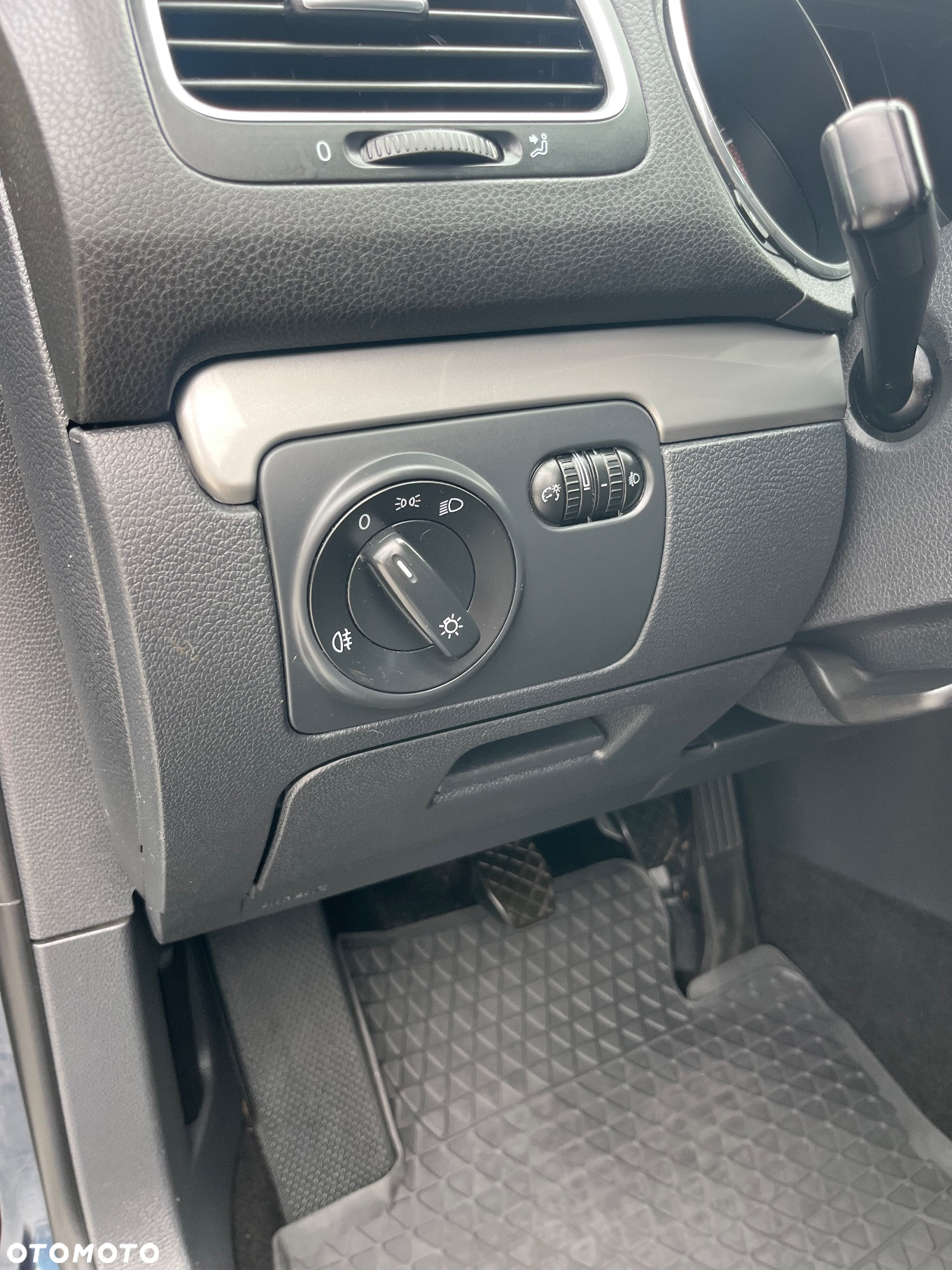 Volkswagen Golf VI 1.6 Highline - 23