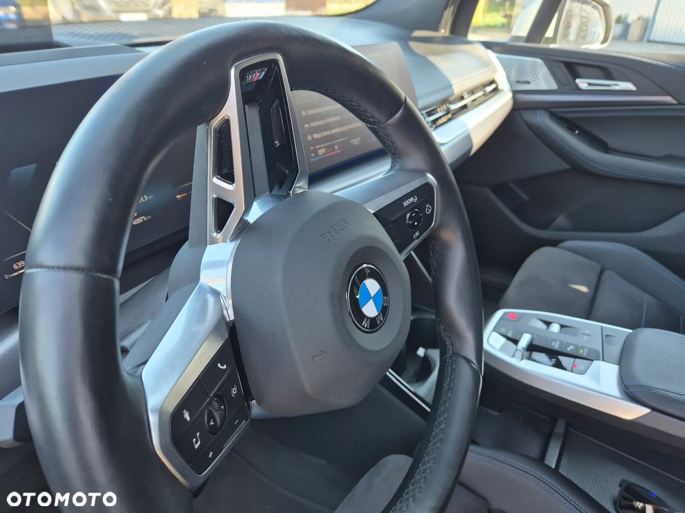 BMW Seria 2 218d - 11
