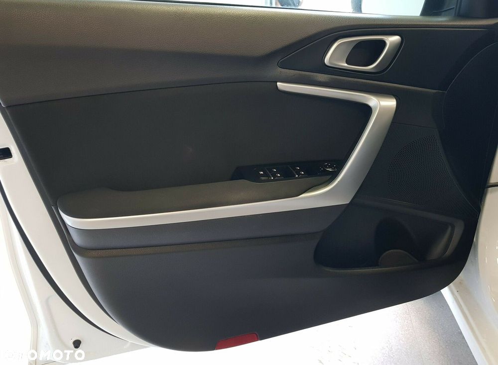 Kia Ceed 1.6 CRDi mHEV S - 13