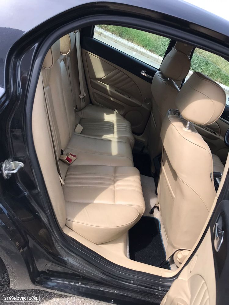 Alfa Romeo 159 1.9 JTDM 16V - 10