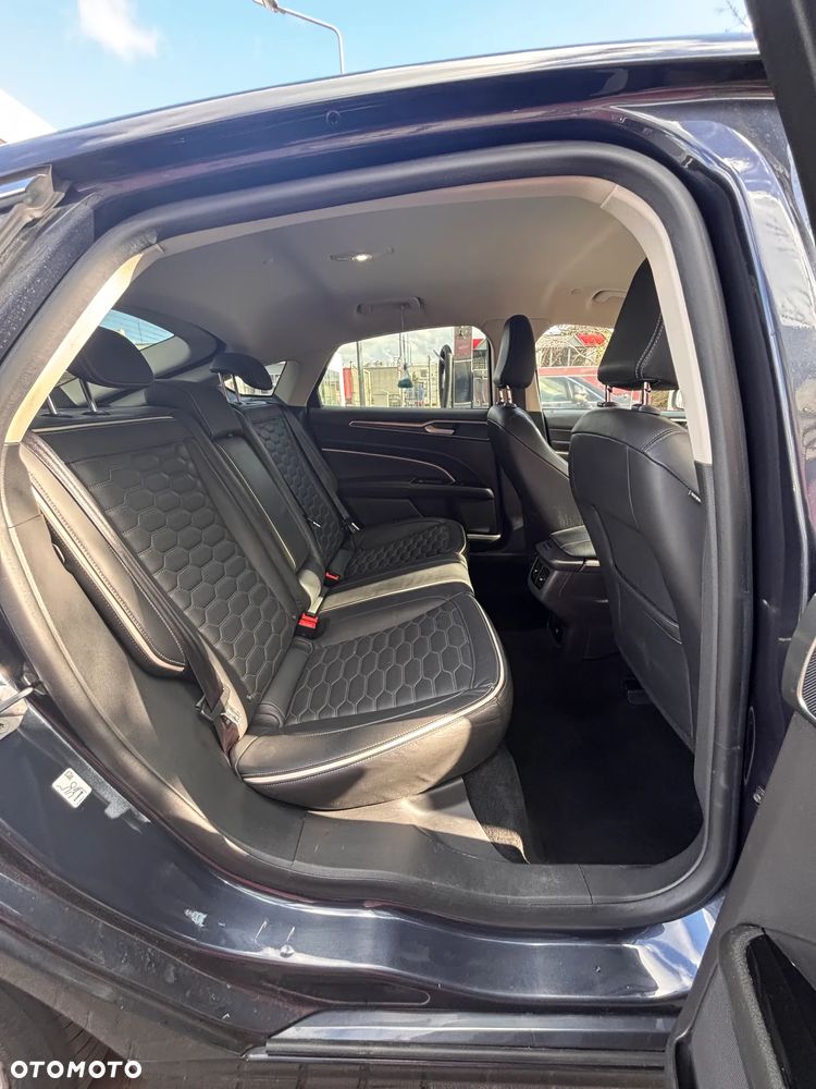 Ford Mondeo 2.0 EcoBlue Vignale - 11