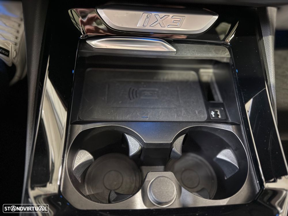 BMW iX3 M Sport Impressive - 33