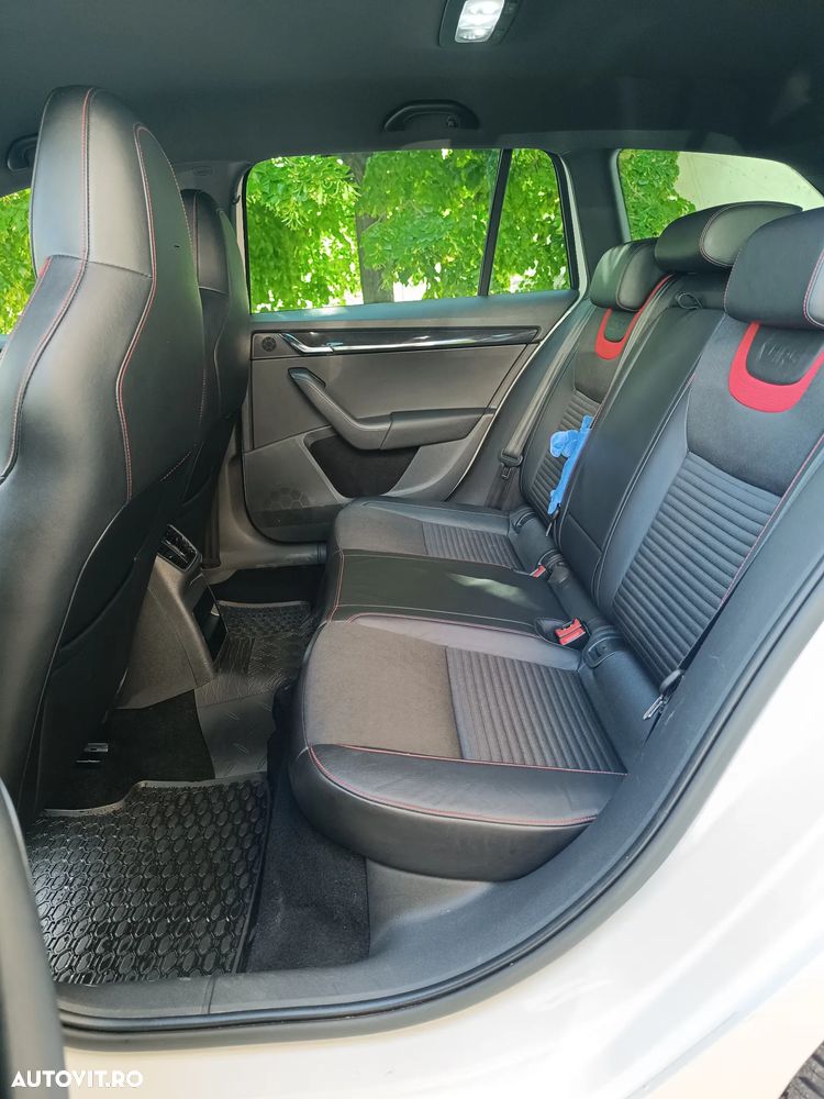 Skoda Octavia 2.0 TDI DSG RS - 16