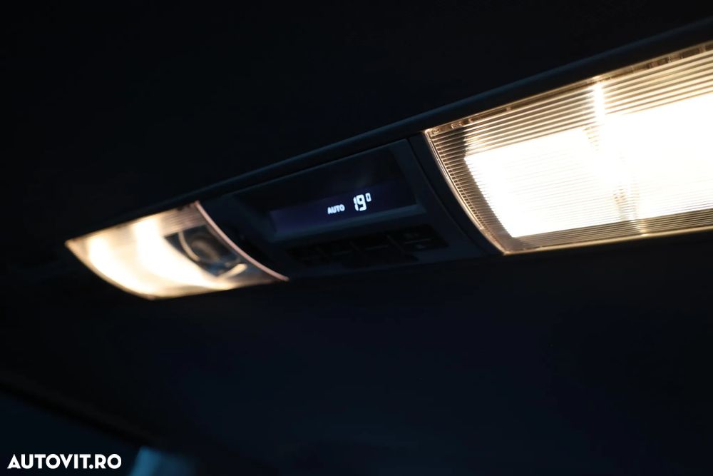 Volkswagen Caravelle T6 2.0 TDI KR Comfortline DSG - 20