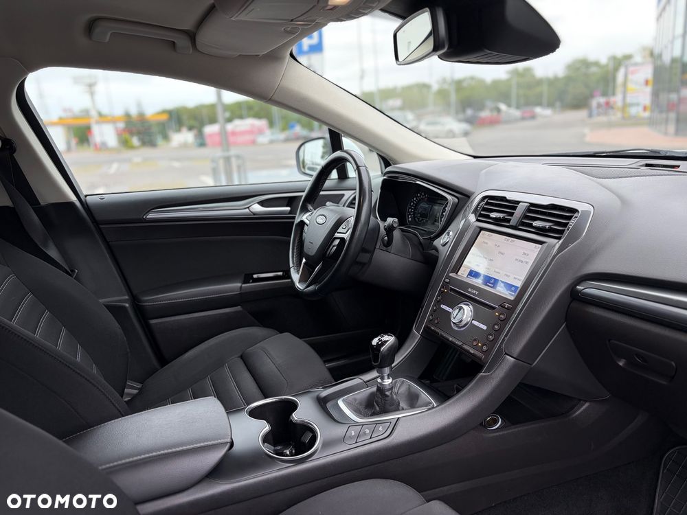 Ford Mondeo 2.0 TDCi Titanium - 19