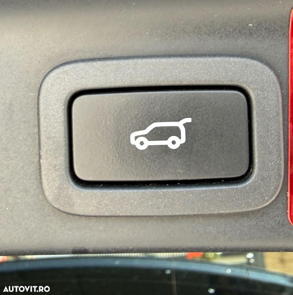 Jaguar F-Pace 20d Aut. R-Sport - 17