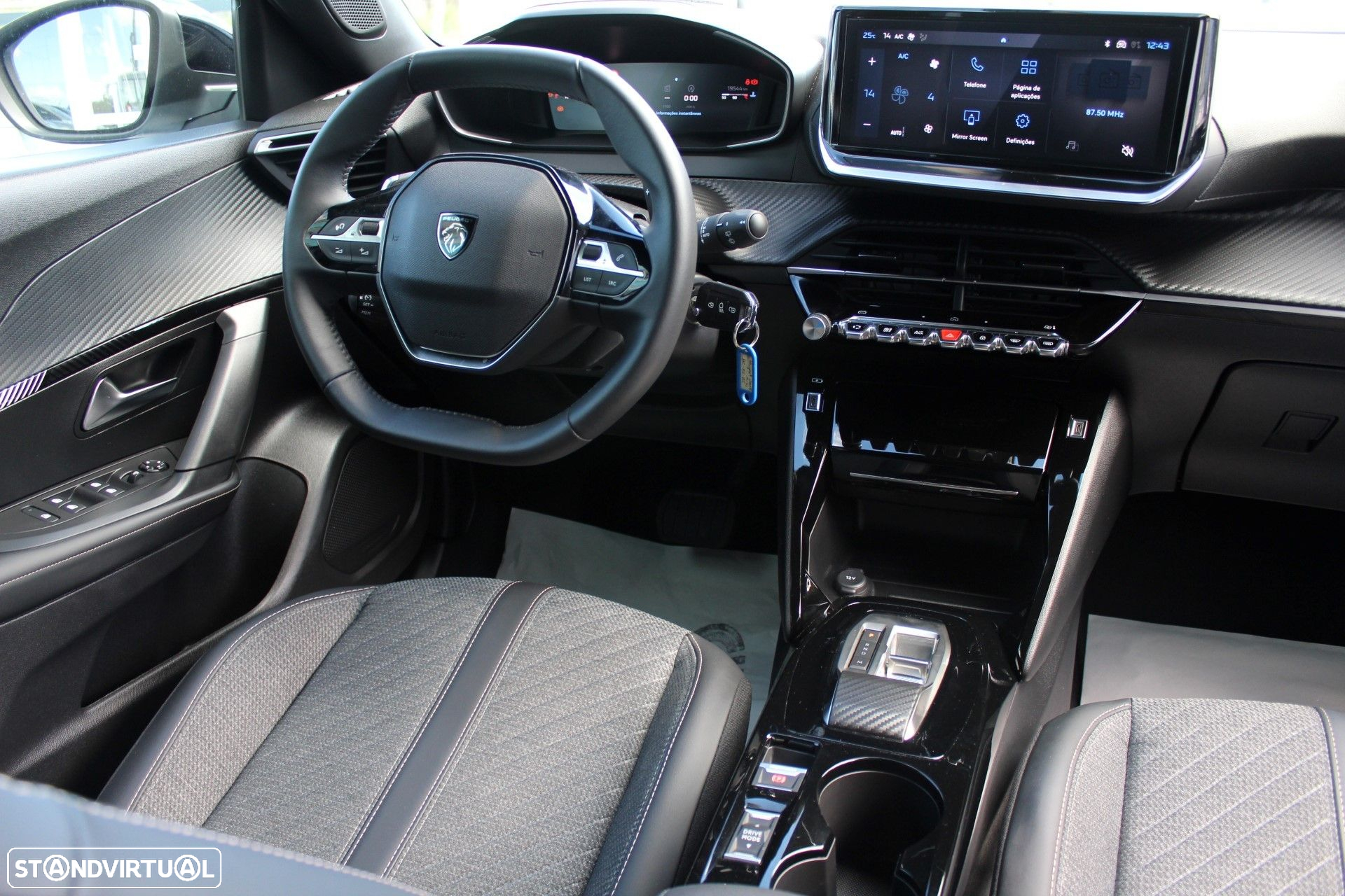 Peugeot 2008 1.2 PureTech Allure Pack EAT8 - 13