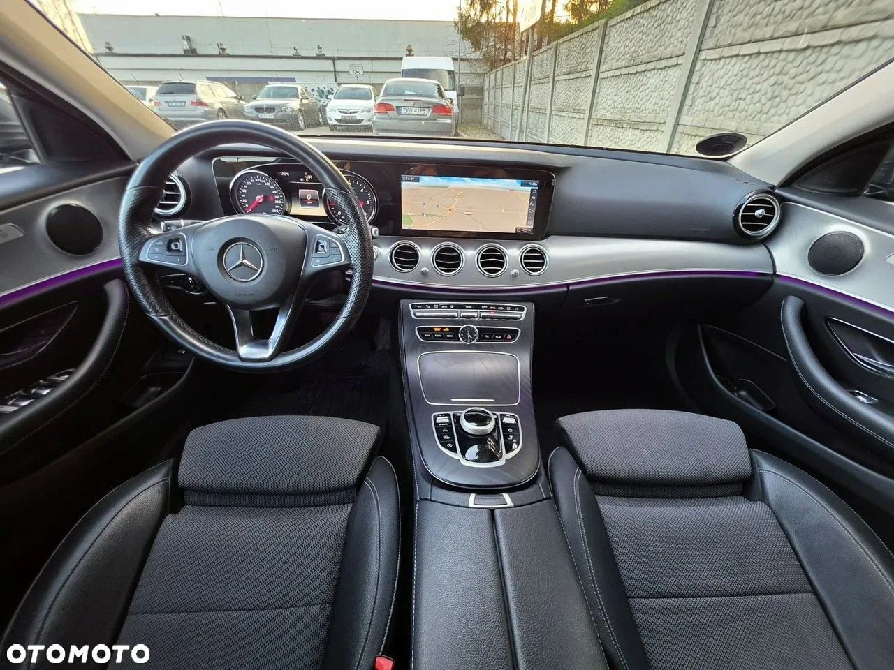 Mercedes-Benz Klasa E 220 d T 9G-TRONIC - 12
