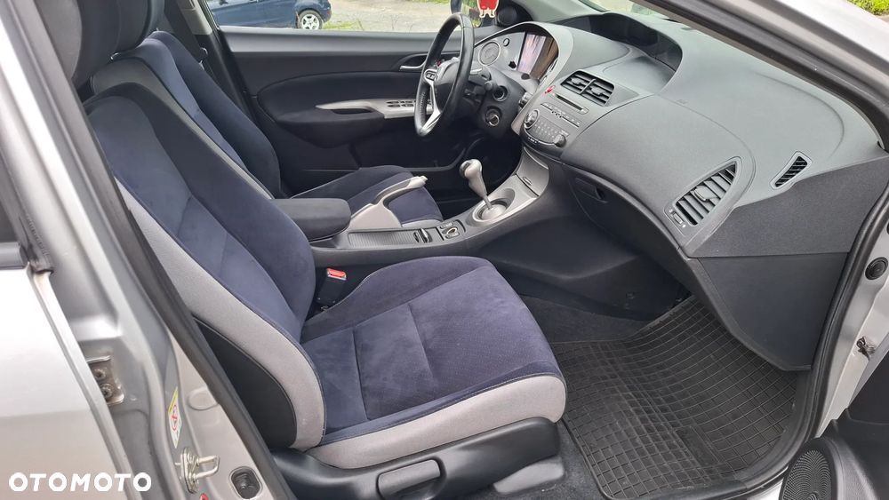 Honda Civic 1.8 Sport - 10