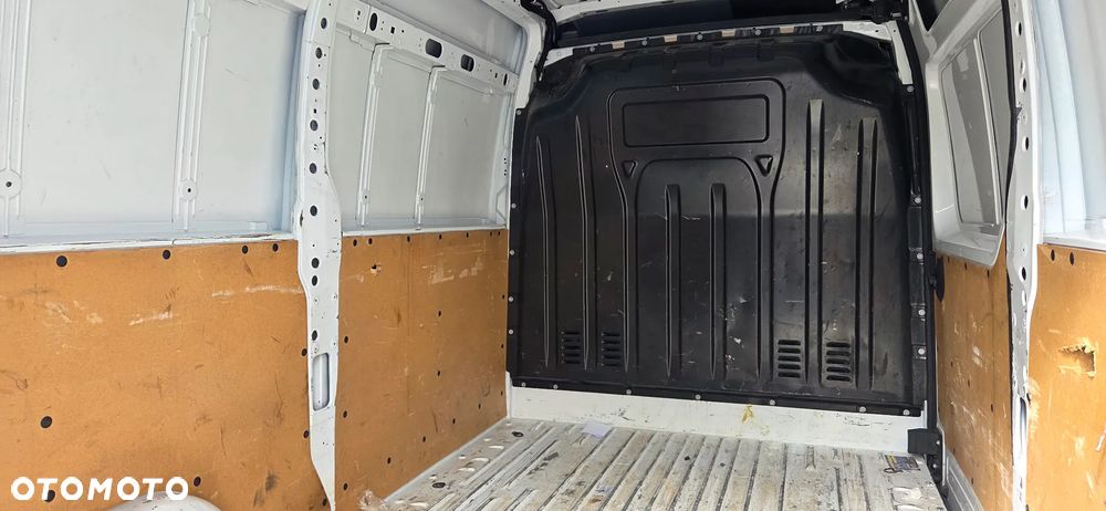 Renault Master III - 18