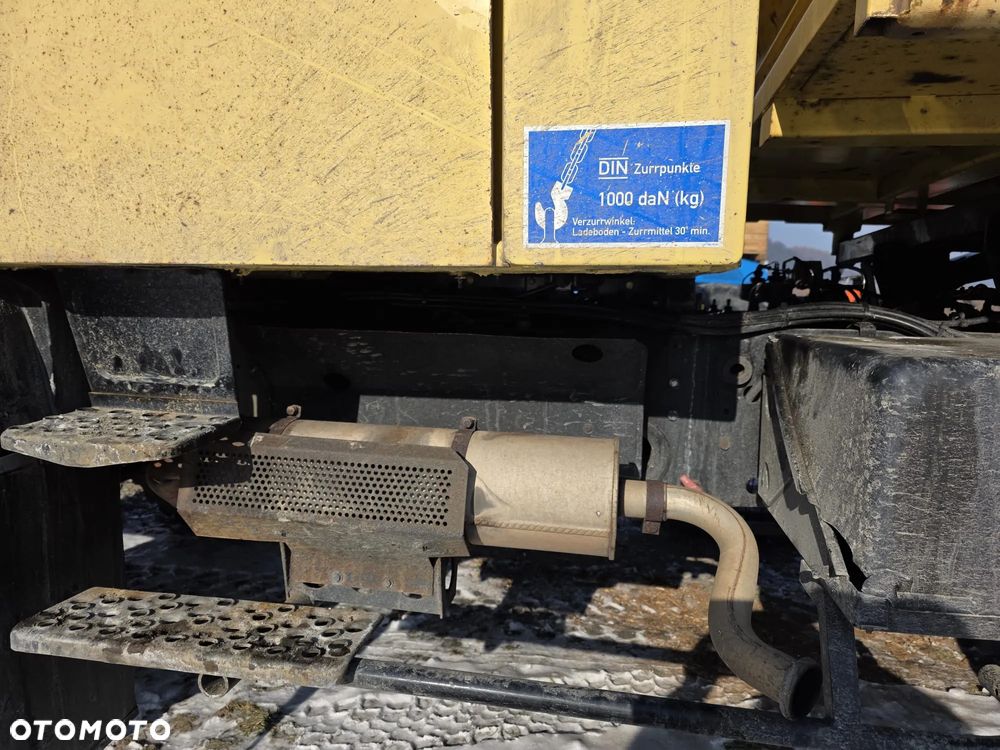 Mercedes-Benz UNIMOG - 13