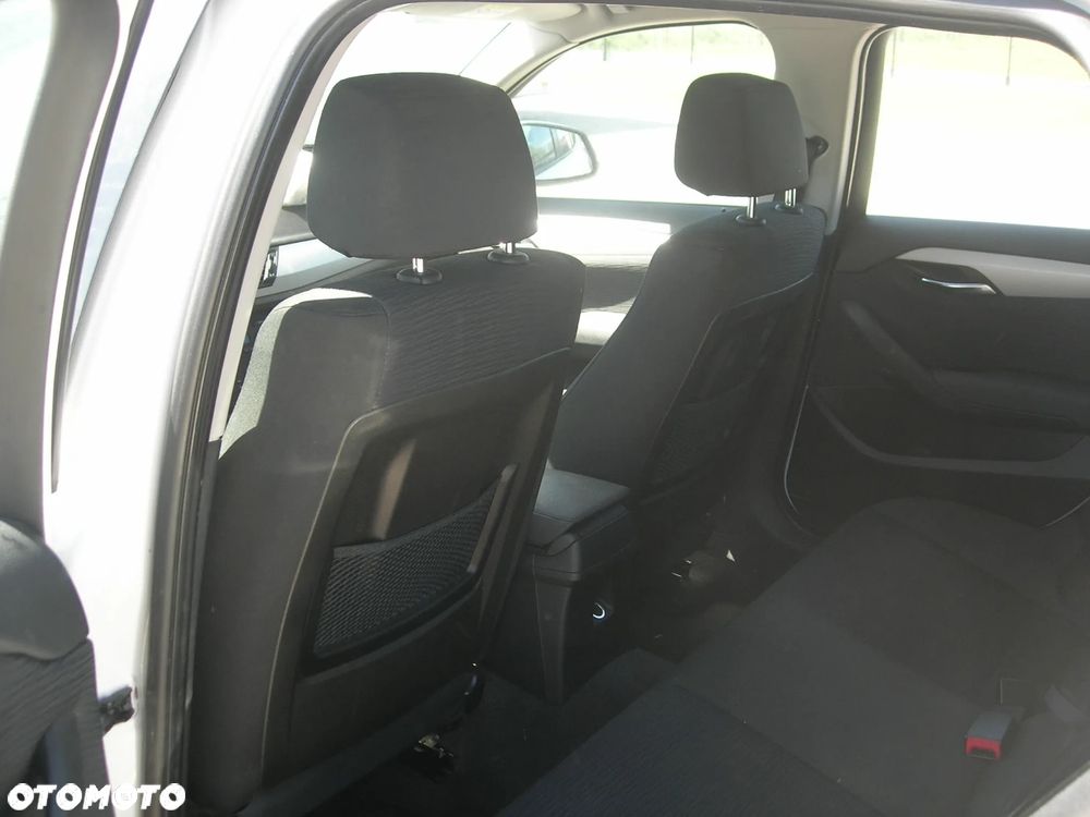 BMW X1 sDrive18d - 16