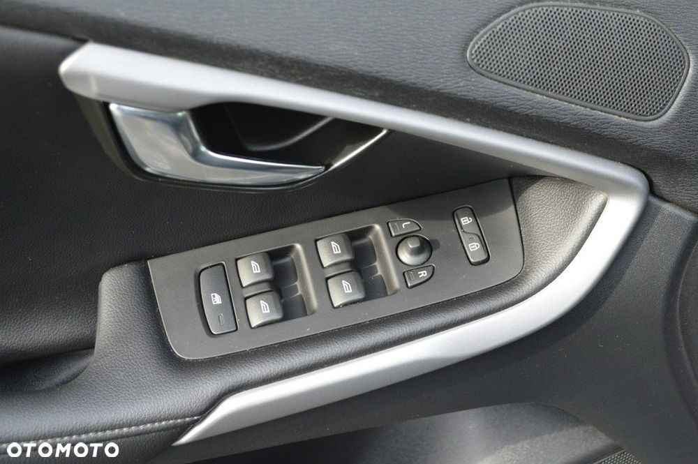Volvo V40 D2 - 36