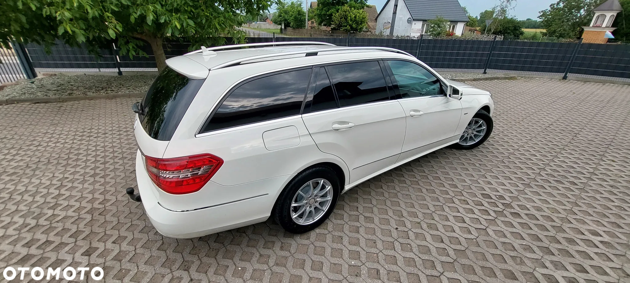 Mercedes-Benz Klasa E - 27