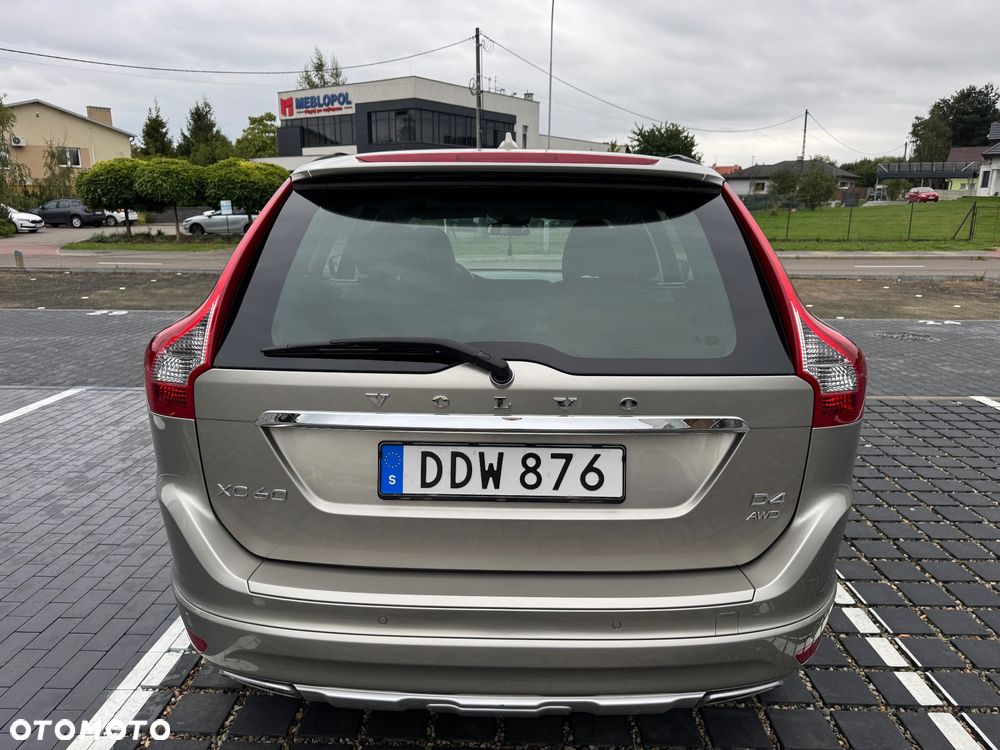 Volvo XC 60 D4 AWD Momentum - 8